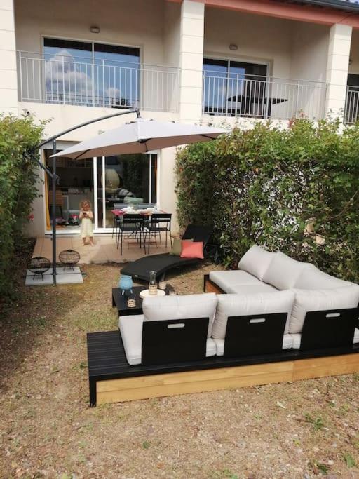 Le Soleil D Eugenie Appartement Dans Residence Avec Piscine Commune Pres De Carcassonne Olonzac Esterno foto