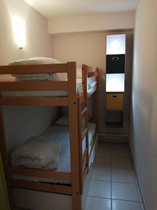 Le Soleil D Eugenie Appartement Dans Residence Avec Piscine Commune Pres De Carcassonne Olonzac Esterno foto