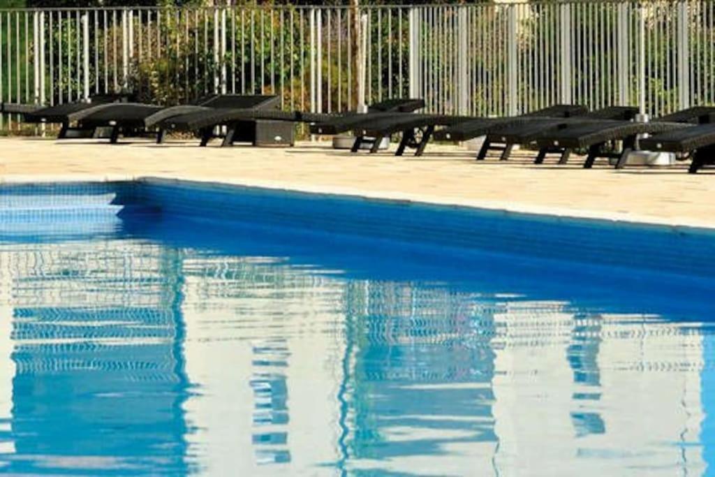 Le Soleil D Eugenie Appartement Dans Residence Avec Piscine Commune Pres De Carcassonne Olonzac Esterno foto