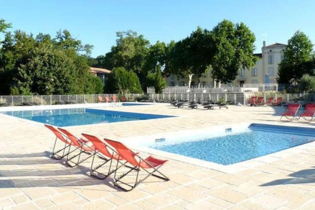 Le Soleil D Eugenie Appartement Dans Residence Avec Piscine Commune Pres De Carcassonne Olonzac Esterno foto