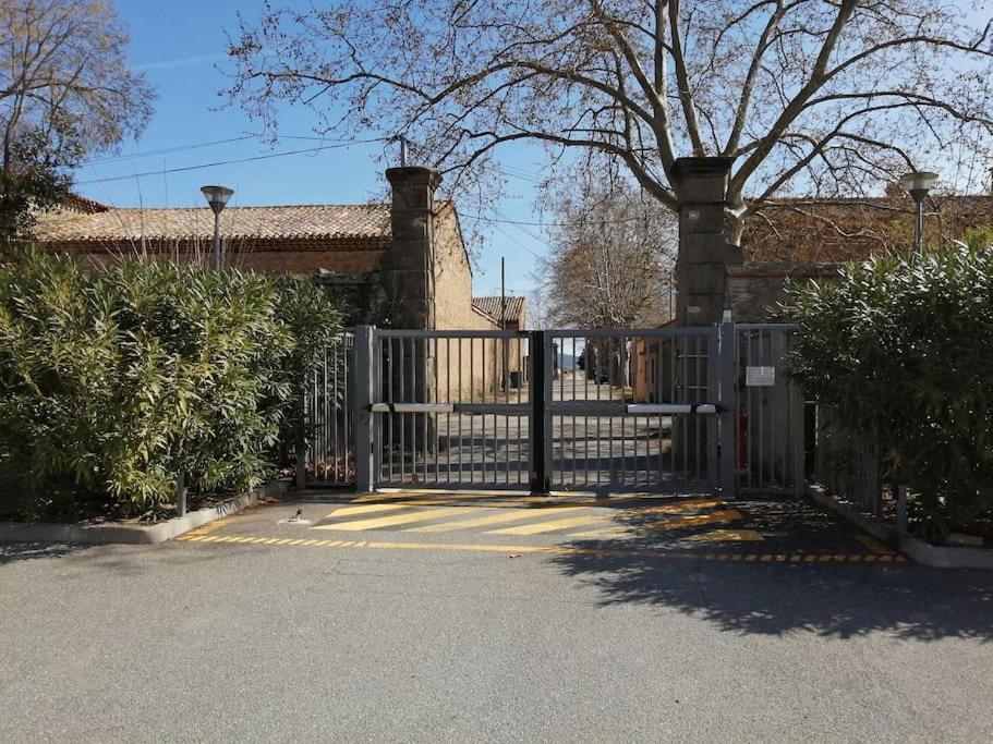Le Soleil D Eugenie Appartement Dans Residence Avec Piscine Commune Pres De Carcassonne Olonzac Esterno foto